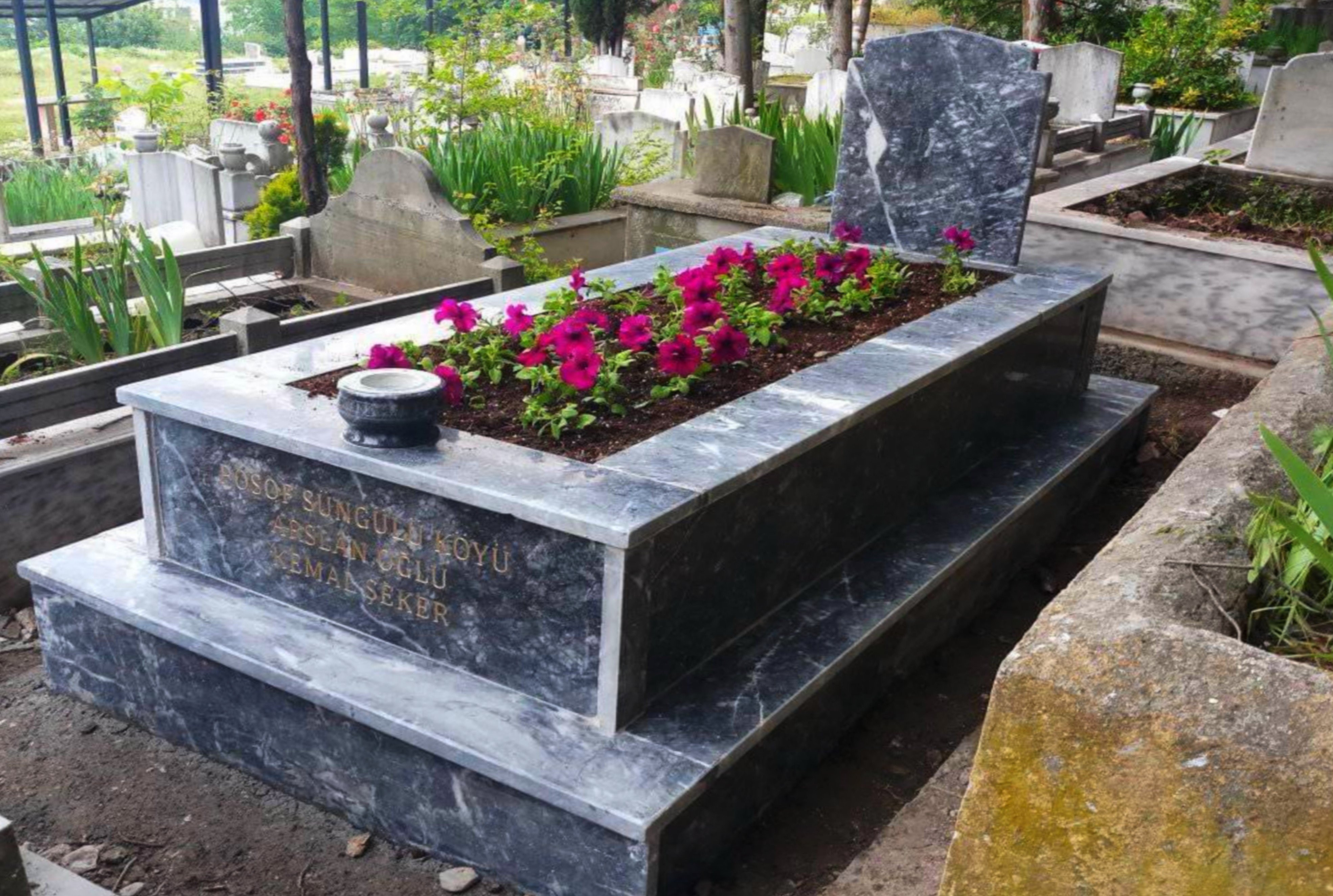 MM08-Geniş Taban Siyah Mermer